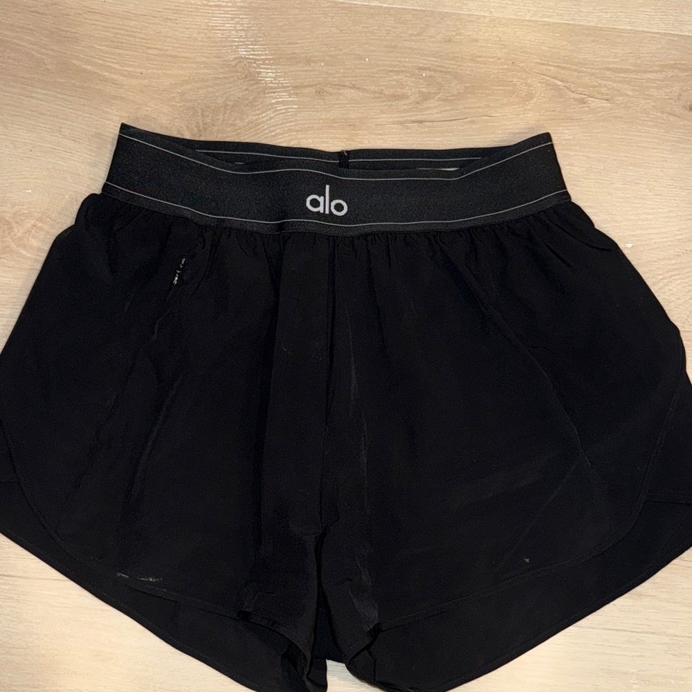 Alo Black Athletic Shorts SMALL